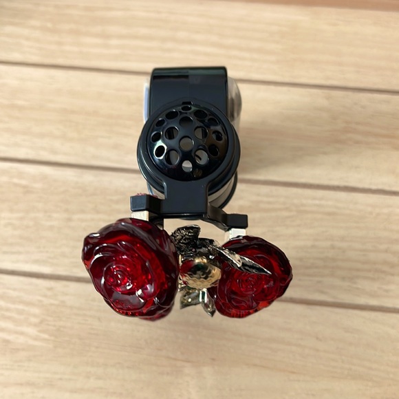 New Bath & Body Works Snake & Roses Wallflowers Fragrance Plug Halloween - Picture 4 of 9